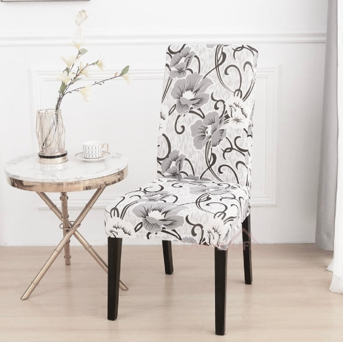 Rastezljive glatke navlake za stolice s uzorkom 6komada samo 20,00€ (GU17)